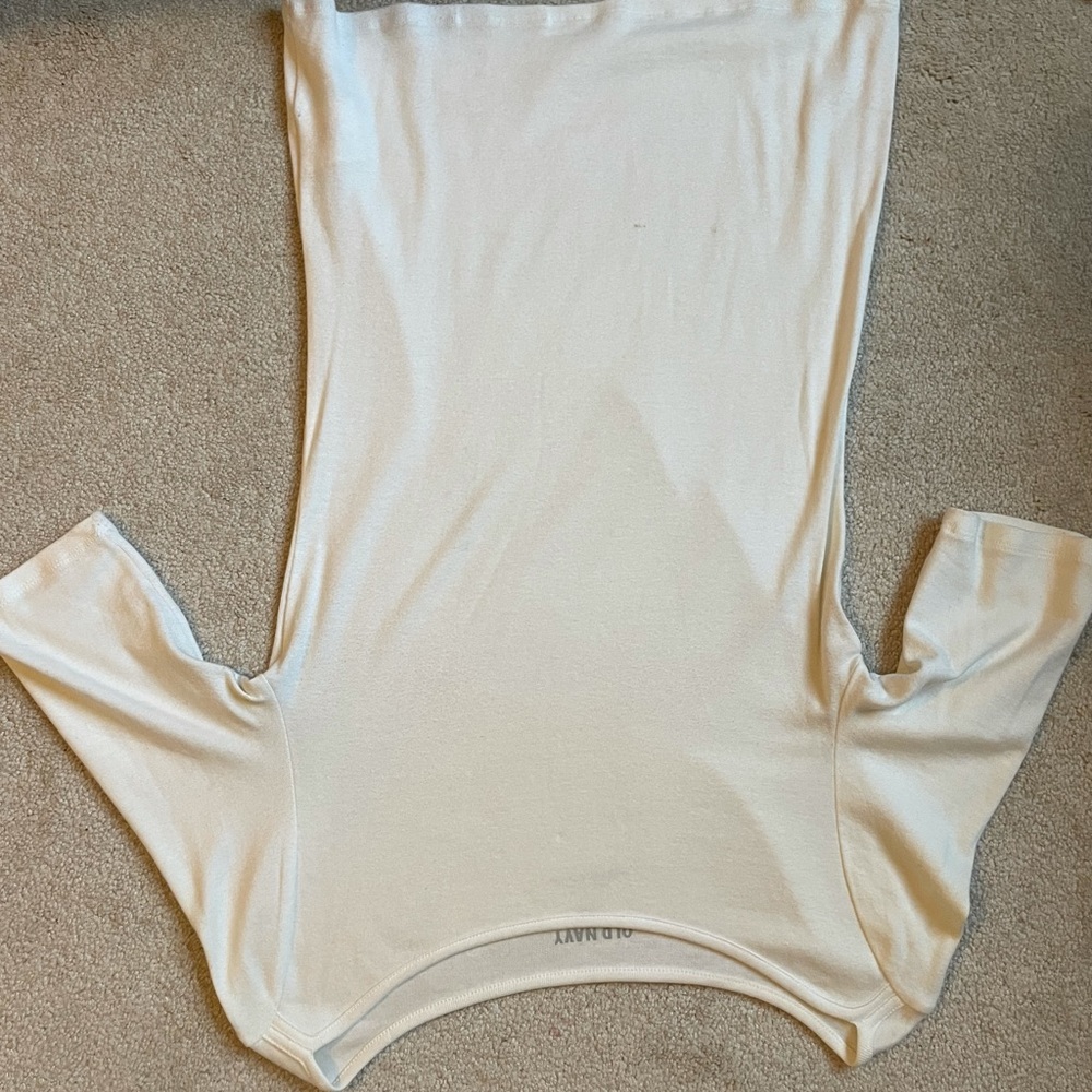 New old navy women’s plain white shirt, size medium. Worn once.